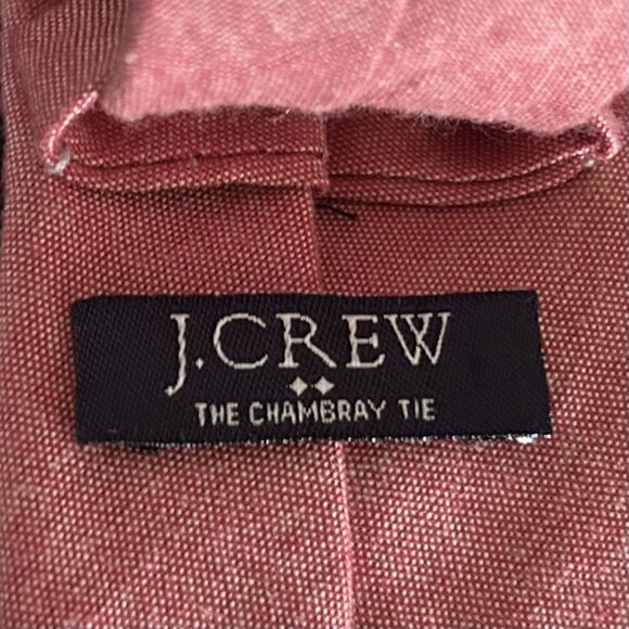 J Crew Chambray 100% Cotton Necktie Tie Soft Red Skinny 2 1/2 x 61 - Picture 3 of 3